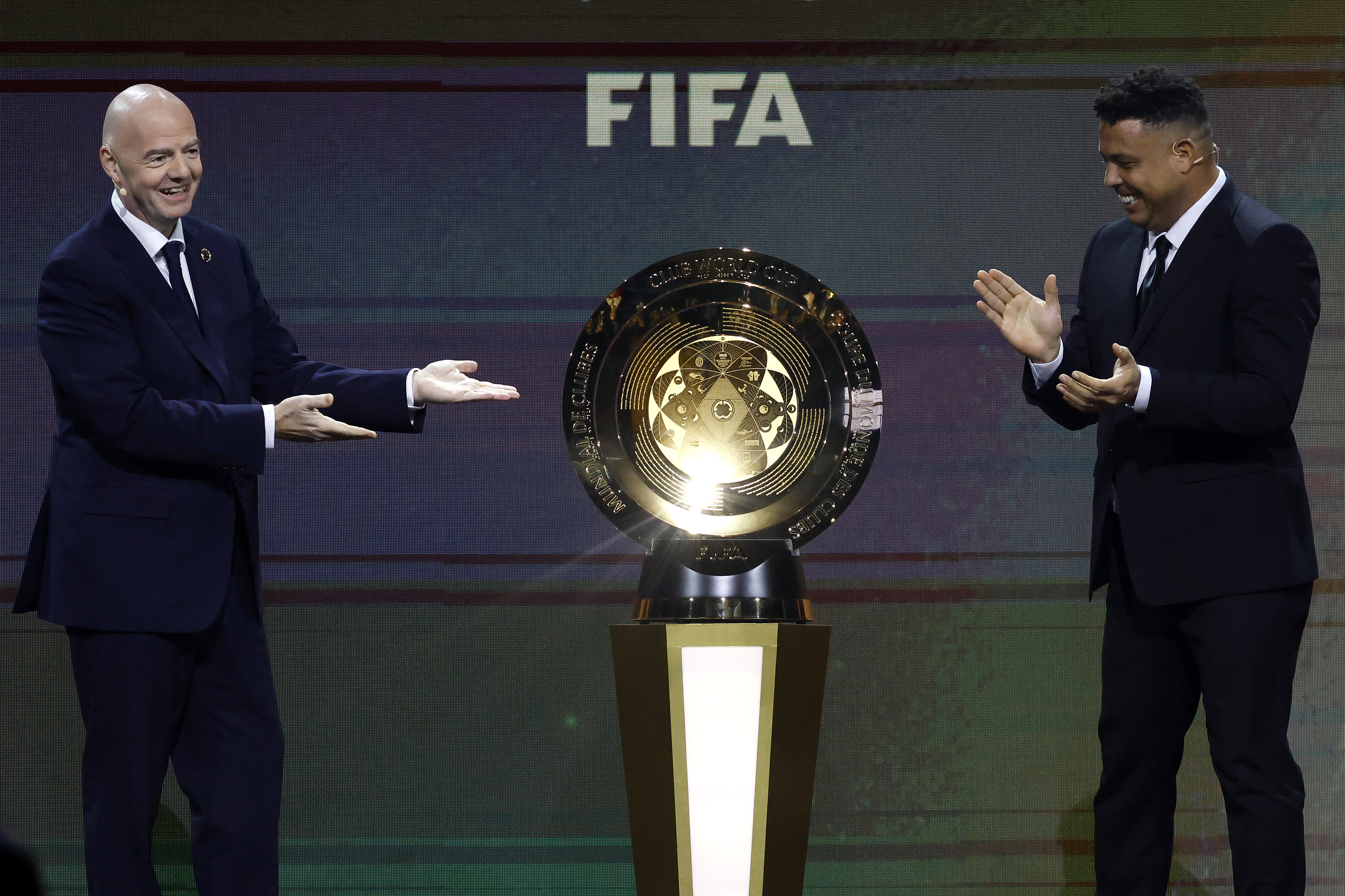 大罗:世俱杯夺冠热门是欧洲球队,真正的梅西才能率队继续前进